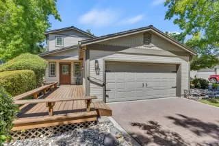 Photo #1: 225139441 Listing 