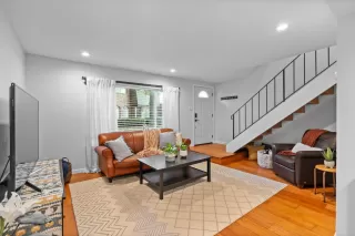 Photo #6: 225139465 Listing