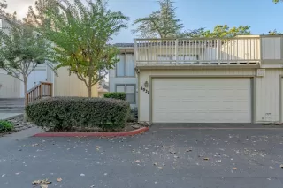 Photo #2: 225139526 Listing