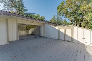 Photo #5: 225139526 Listing