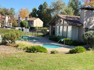 Photo #5: 225139618 Listing 