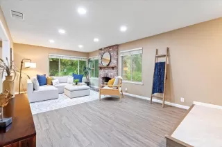 Photo #3: 225140446 Listing