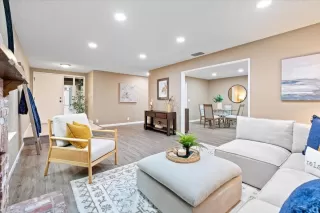 Photo #4: 225140446 Listing