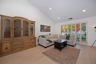 Photo #4: 225140520 Listing 