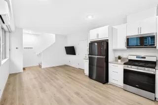 Photo #6: 225140579 Listing