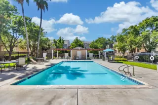 Photo #2: 225140584 Listing