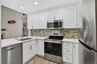 Photo #3: 225140584 Listing