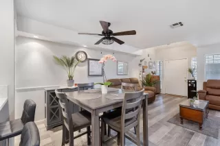 Photo #6: 225140646 Listing