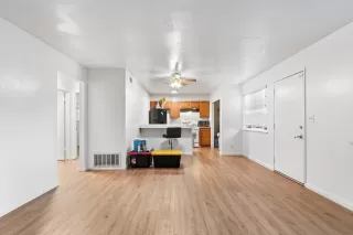 Photo #6: 225140815 Listing