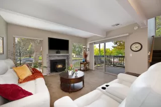 Photo #6: 225141094 Listing