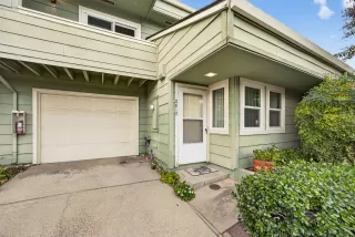 Photo #3: 225141357 Listing