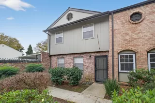 Photo #1: 225141803 Listing