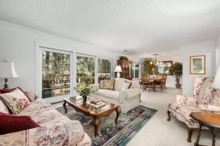 Photo #1: 225141857 Listing 