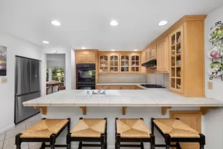 Photo #5: 225141857 Listing 