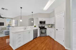 Photo #6: 225142397 Listing