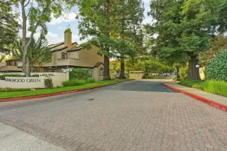 Photo #2: 225142708 Listing