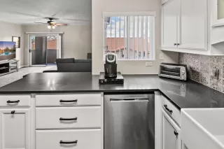 Photo #3: 225143402 Listing