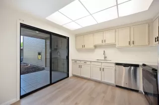 Photo #4: 225144474 Listing