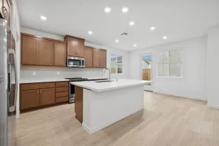 Photo #3: 225144831 Listing 