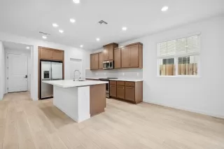 Photo #4: 225144831 Listing 