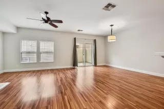 Photo #2: 225144887 Listing