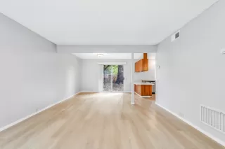 Photo #2: 225145408 Listing