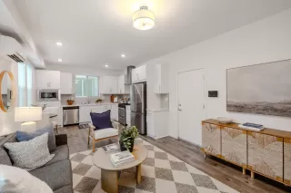 Photo #2: 225145754 Listing 