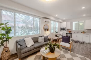 Photo #3: 225145754 Listing 