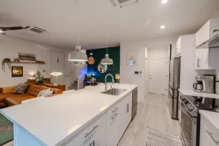 Photo #2: 225145761 Listing