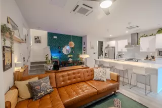 Photo #6: 225145761 Listing