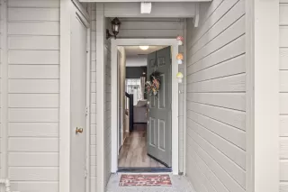 Photo #4: 225147815 Listing