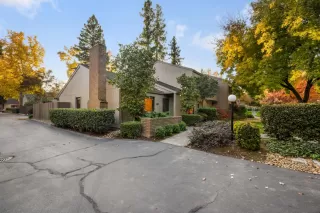 Photo #2: 225147953 Listing 