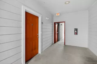 Photo #2: 225148031 Listing 