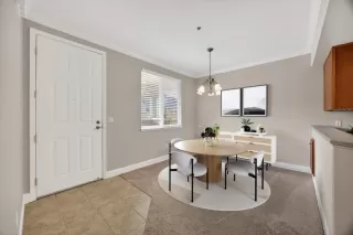 Photo #4: 225148876 Listing