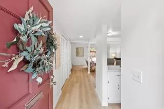 Photo #2: 225149039 Listing