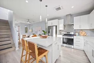 Photo #3: 225149053 Listing