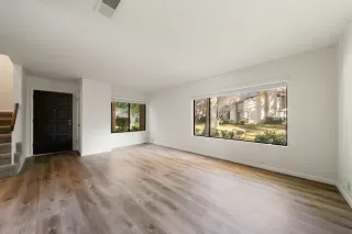 Photo #2: 225149447 Listing