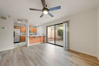 Photo #4: 225149447 Listing