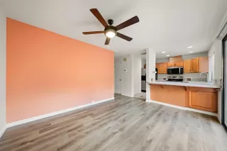 Photo #5: 225149447 Listing