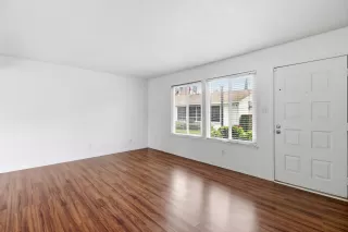 Photo #3: 225149938 Listing