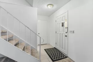 Photo #3: 225150044 Listing