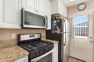 Photo #3: 225150070 Listing