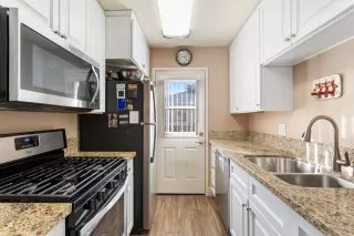 Photo #4: 225150070 Listing