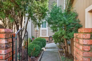 Photo #3: 225150108 Listing 