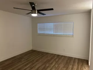 Photo #4: 225150162 Listing