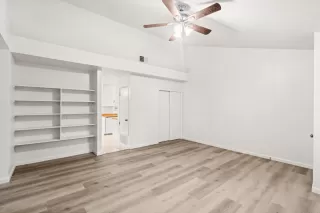 Photo #2: 225150185 Listing