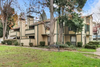 More Details about MLS # 225150301 : 600 DEL VERDE CIR #2