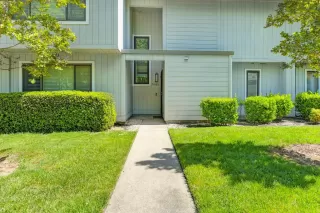 Photo #2: 225150693 Listing 