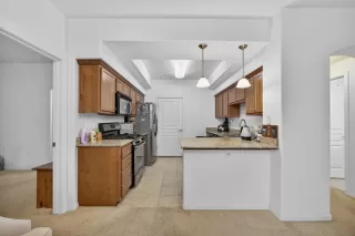 Photo #2: 225150778 Listing