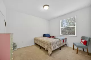 Photo #4: 225150778 Listing